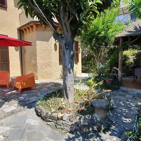Indipendente Con Giardino Genoa