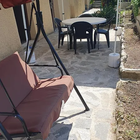 Indipendente Con Giardino Villa *