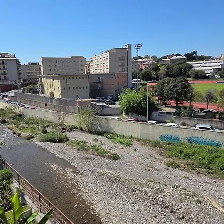 Villa Indipendente Con Giardino *