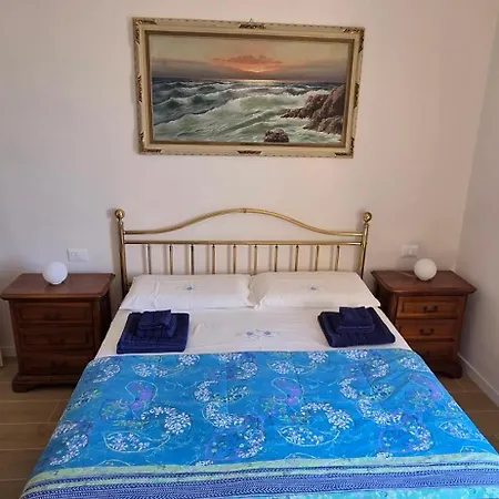 Villa Indipendente Con Giardino