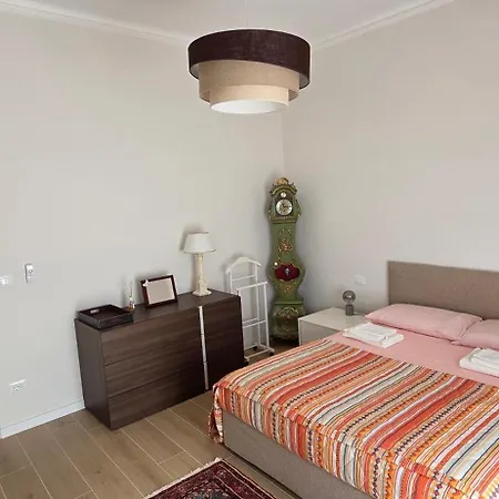 Villa Indipendente Con Giardino Genova