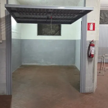 Indipendente Con Giardino Villa