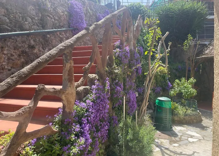 Indipendente Con Giardino Villa *