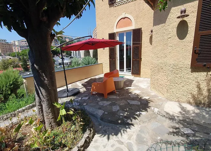 Villa Indipendente Con Giardino *