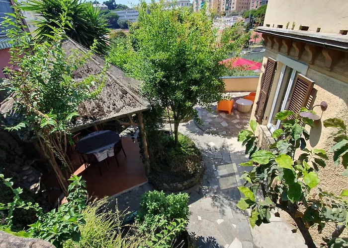 Indipendente Con Giardino * جنوة