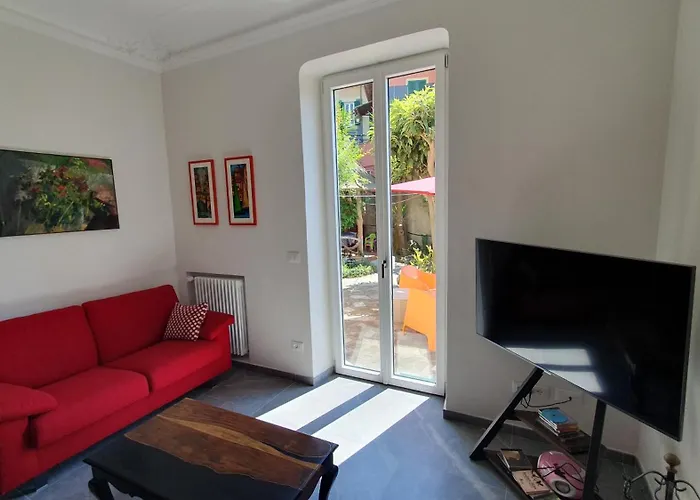 Indipendente Con Giardino Villa