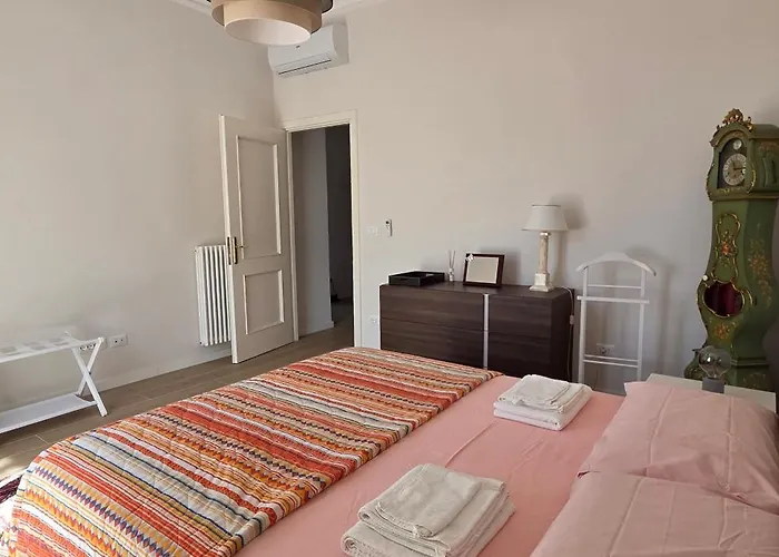 Indipendente Con Giardino Villa *