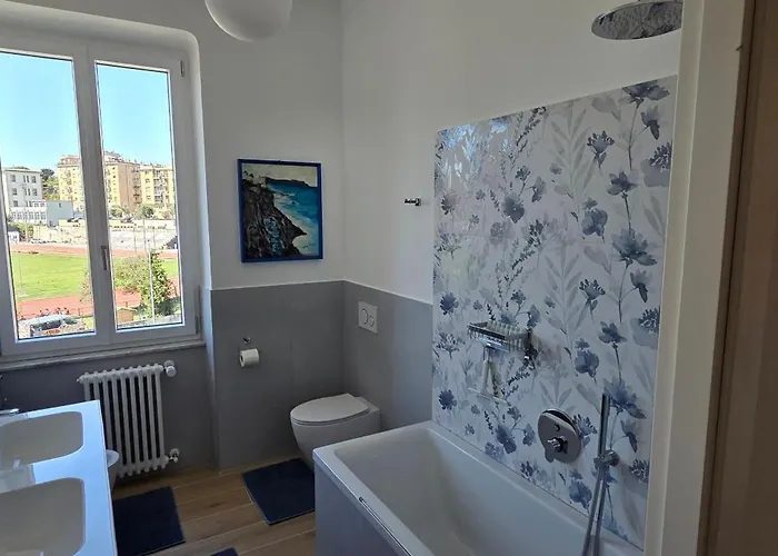 Indipendente Con Giardino * جنوة