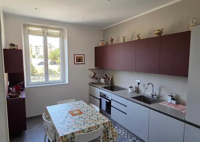 Villa Indipendente Con Giardino *