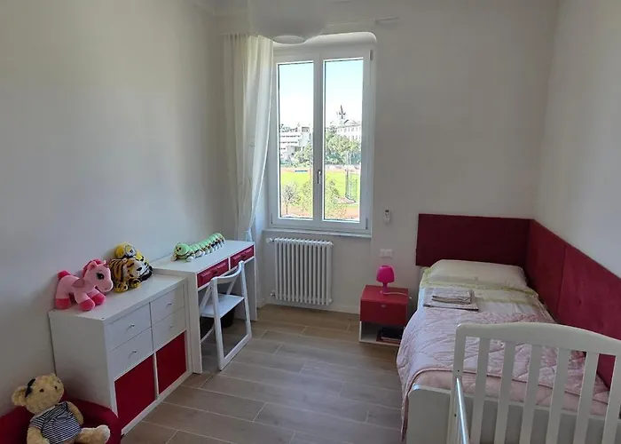 Indipendente Con Giardino Villa Genua