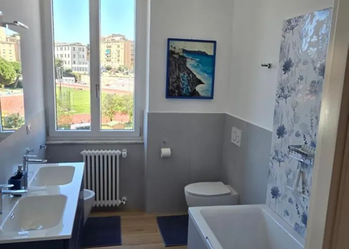 Indipendente Con Giardino Villa *