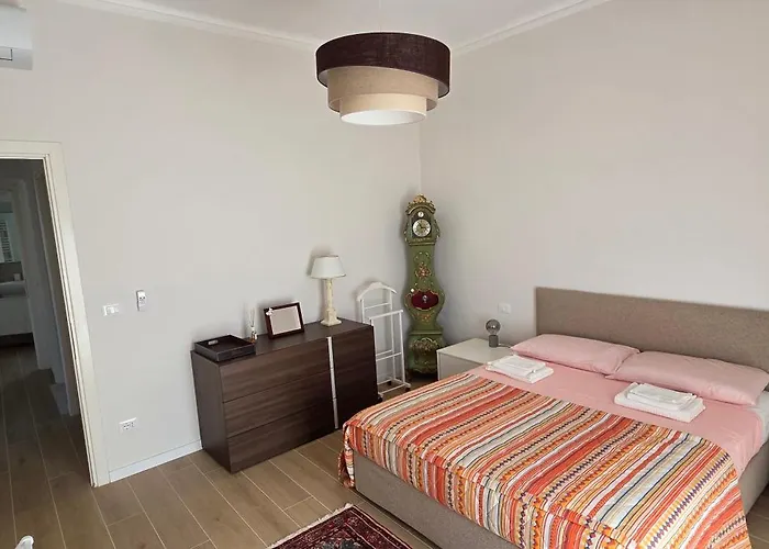 Villa Indipendente Con Giardino Cenova