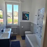 Indipendente Con Giardino Villa *